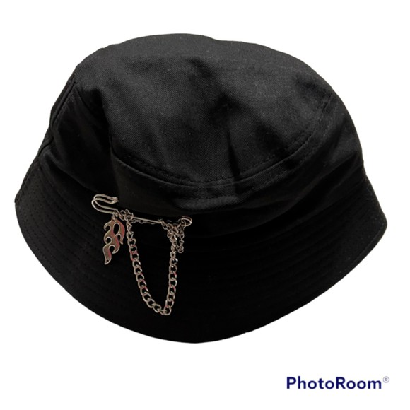 Black Fabric Bucket Hat With Chain Bling Size 58 - Picture 1 of 6